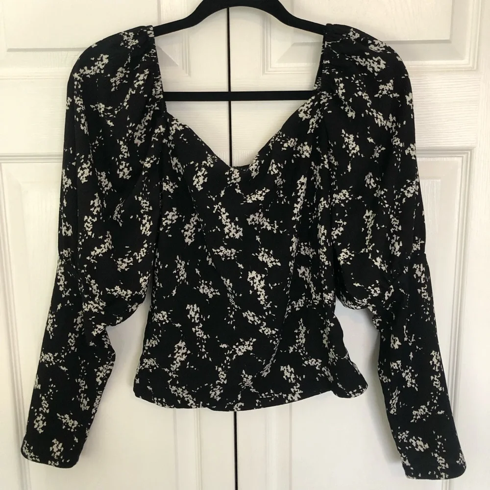 Anthropologie Black Motif Sweetheart Neckline Puff Sleeve Blouse Size L